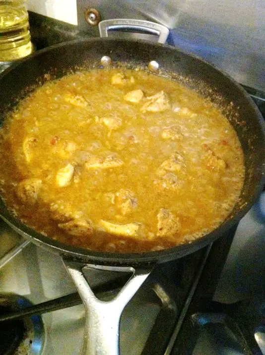 Balti Chicken with Spinach and Chickpeas, Lay The Table