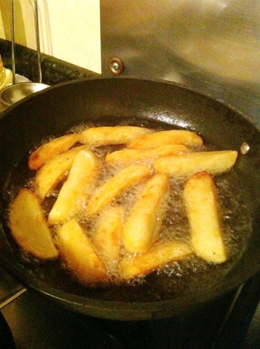 How to make¦Heston Blumenthals Thrice-Cooked Chips, Lay The Table