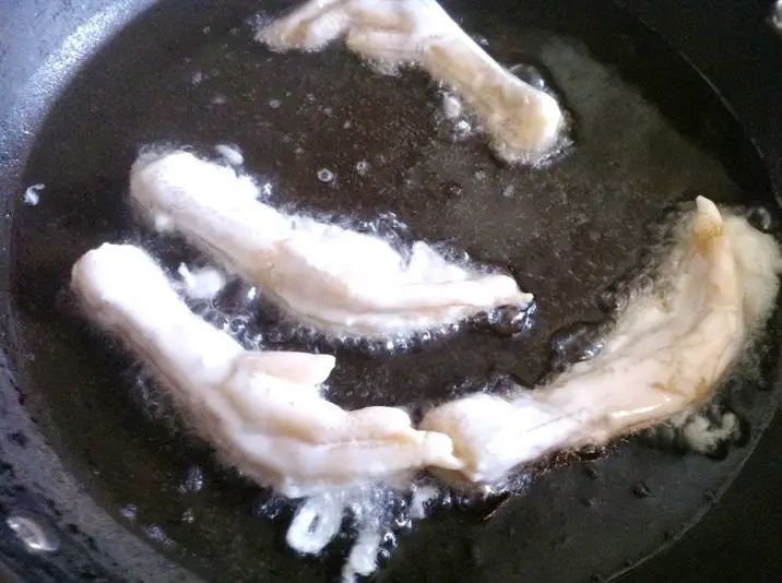 Recipe Shed Special: How to cook (and eat) Chinese chicken feet and cow peas, Lay The Table