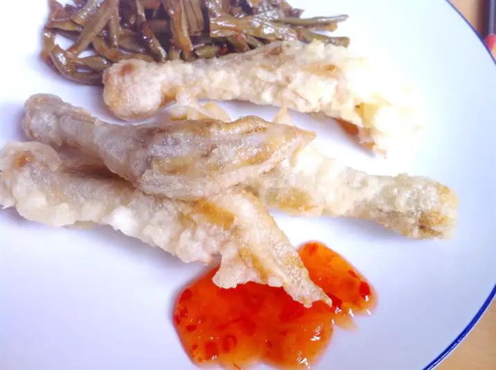 Recipe Shed Special: How to cook (and eat) Chinese chicken feet and cow peas, Lay The Table