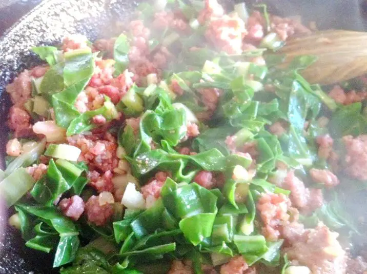 Jamie Olivers Italian Sausage Pasta with Swiss chard, Lay The Table