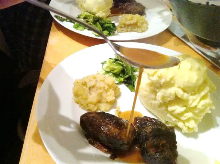 Slow Cooker Pork Cheeks with Roasted Garlic Mash and Buttered Cabbage, Lay The Table