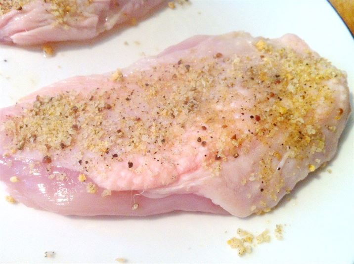 Crispy-skin chicken breast with tarragon cream sauce (or Gorgonzola dip), Lay The Table