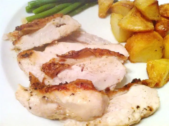 Crispy-skin chicken breast with tarragon cream sauce (or Gorgonzola dip), Lay The Table