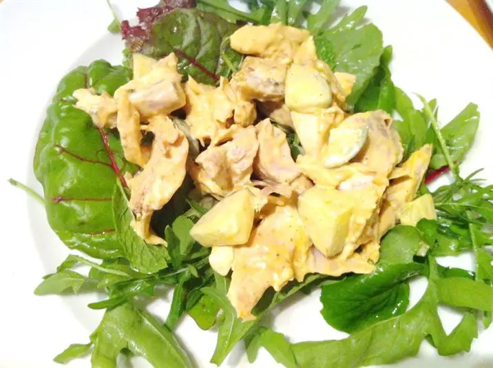 Creamy Chicken Korma Salad with Rocket, Swiss Chard and Fresh Mint, Lay The Table