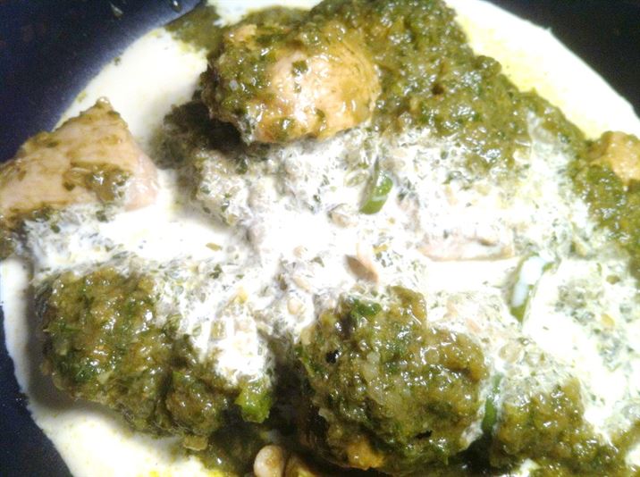 Mint and Coriander Chicken Curry with Keema Potato Patties, Lay The Table
