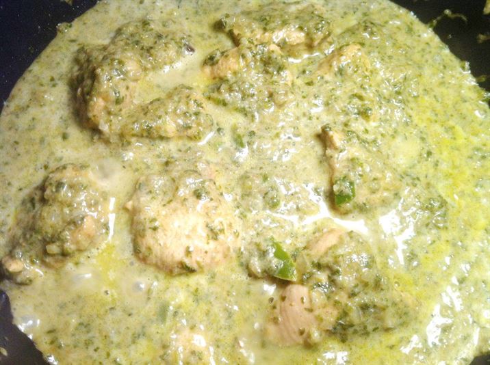 Mint and Coriander Chicken Curry with Keema Potato Patties, Lay The Table