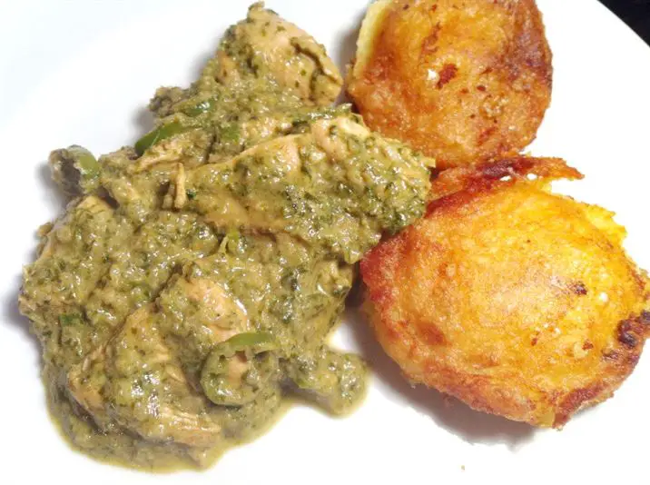 Mint and Coriander Chicken Curry with Keema Potato Patties, Lay The Table