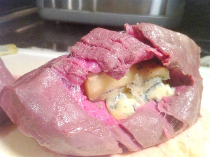 Faux Carpet-Bagged Fillet Steak, Lay The Table