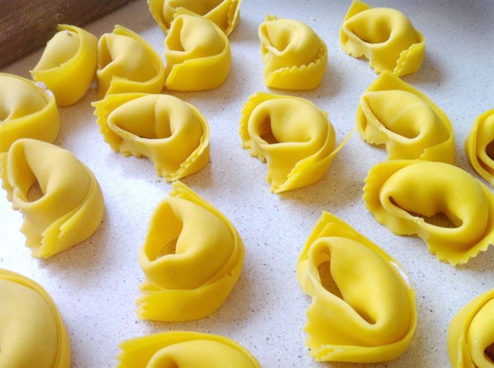 Pasta Masterclass #1 How To Make Tortelloni, Lay The Table