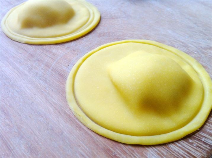 Giacobazzis Pasta Masterclass #2: How to make¦Ravioli, Lay The Table