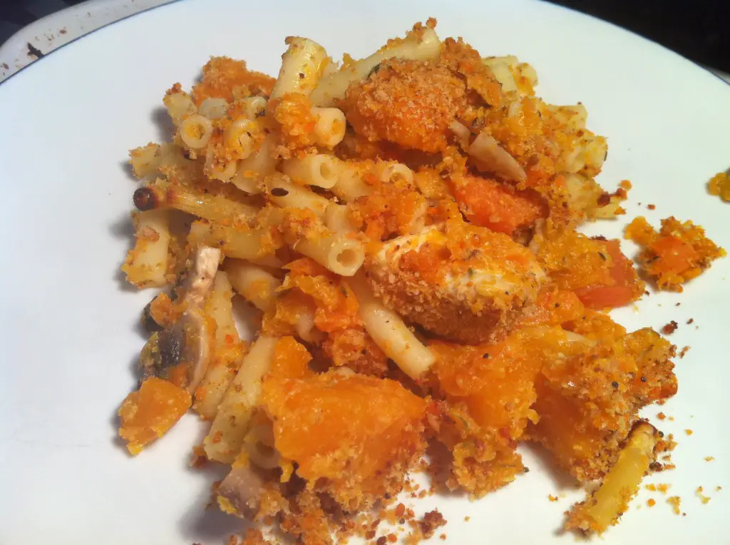 Cooking For Kids: Ellas Kitchens Chicken, Squash and Carrot Macaroni Bake, Lay The Table