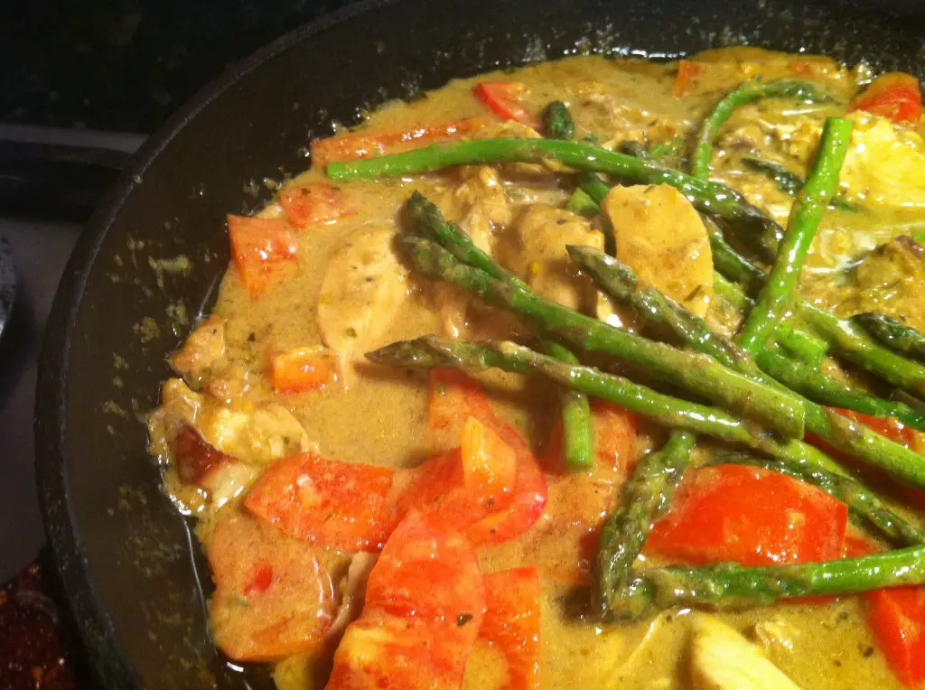 Ready in 10¦Super Simple Thai Green Leftover Chicken Curry, Lay The Table