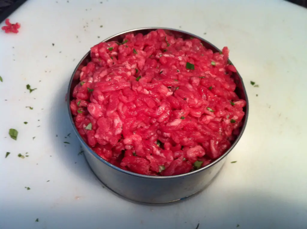 Rosemary &#038; Thyme Burgers, Lay The Table