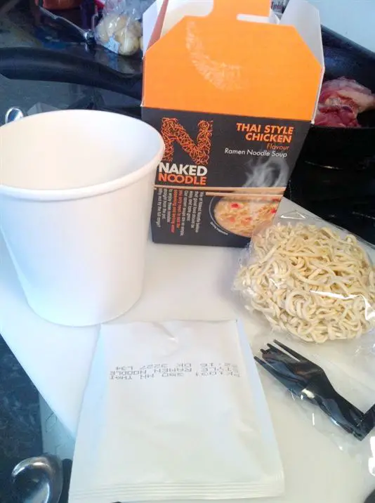 Review: Naked Noodle  Thai Style Chicken Flavour, Lay The Table