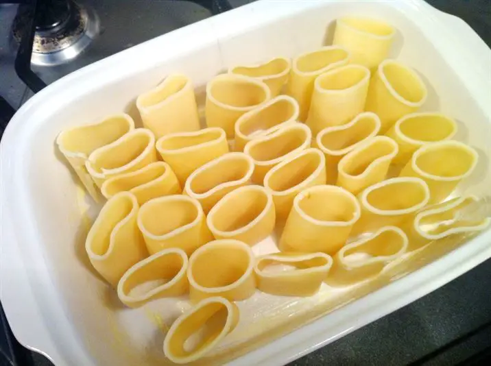 Baked Paccheri Pasta with Bolognese and Grana Padano Sauce, Lay The Table