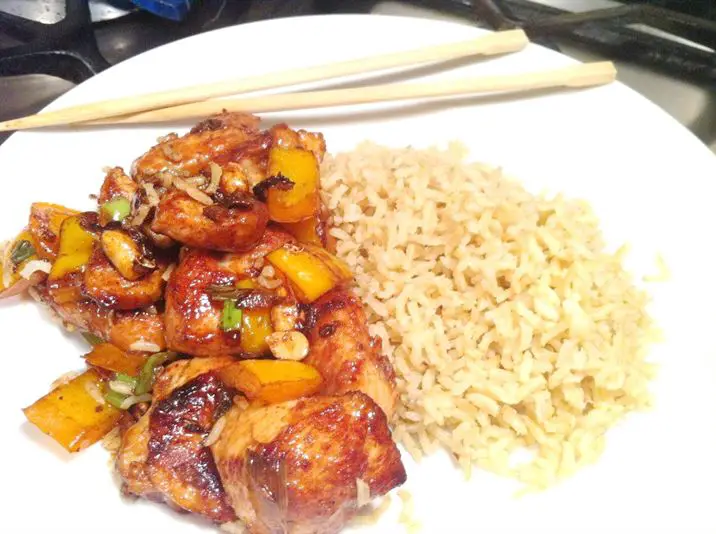 Review: Hello Fresh Sichuan Chicken with Orange Pepper and Roasted Peanuts, Lay The Table