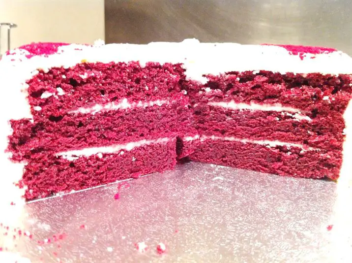 Review: Tesco finest* Red Velvet Cake, Lay The Table