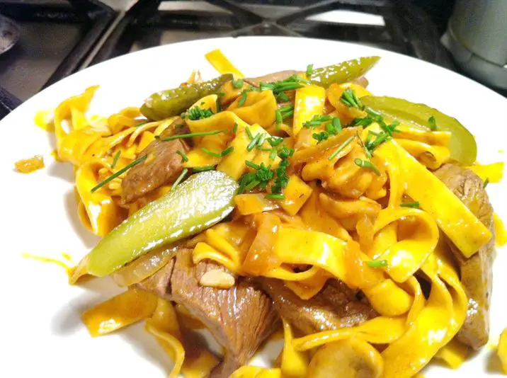 Fillet of Beef Stroganoff with Roddas Clotted Cream, Lay The Table