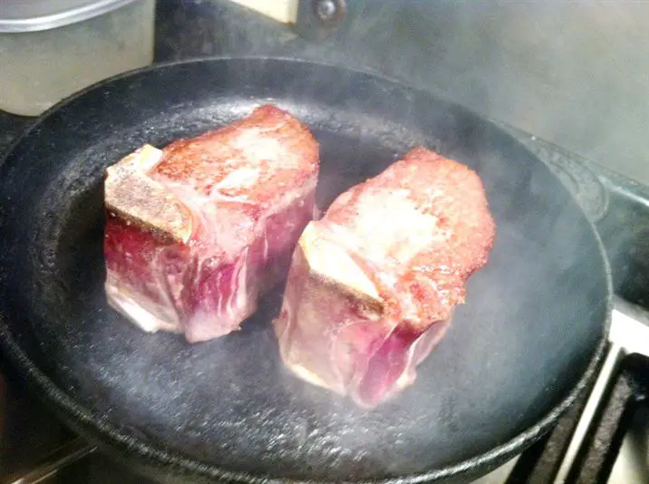 White Park Bone-In Fillet Steak, Lay The Table