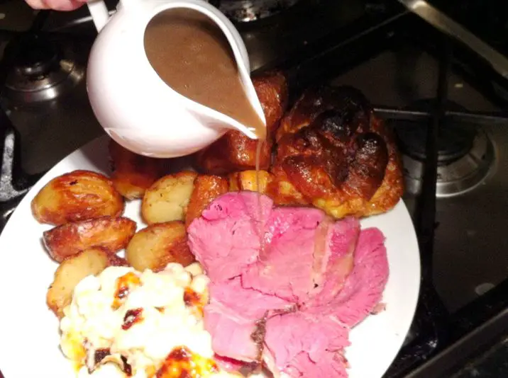 Heston Blumenthals Slow Roast 42-Day Aged Lincoln Red Beef, Lay The Table