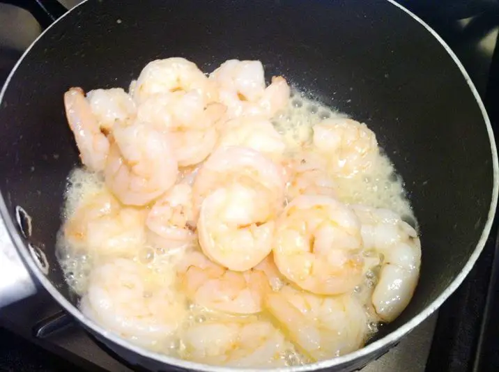 Lurpak Food Adventures: Potted King Prawns with Pink Peppercorns and Tarragon, Lay The Table