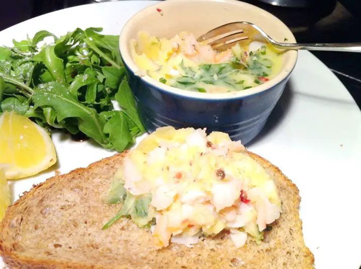 Lurpak Food Adventures: Potted King Prawns with Pink Peppercorns and Tarragon, Lay The Table