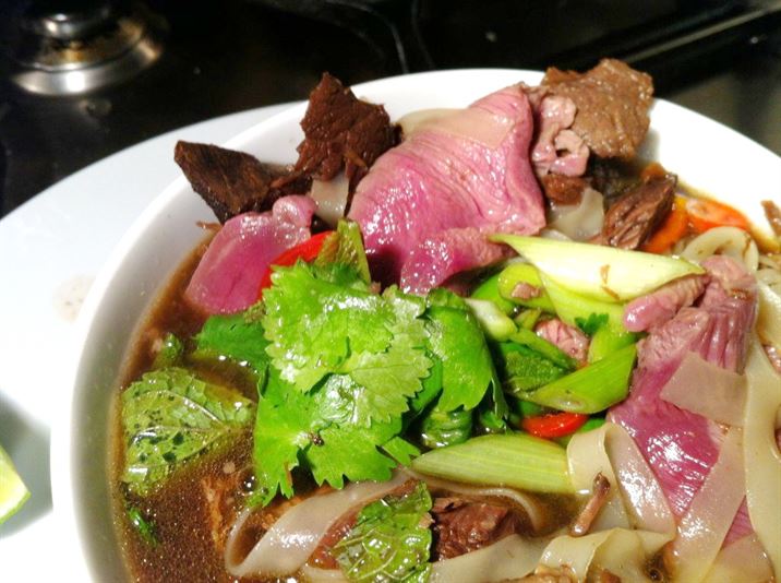 Vietnam Pho Bo (Spicy Beef and Noodle Soup), Lay The Table
