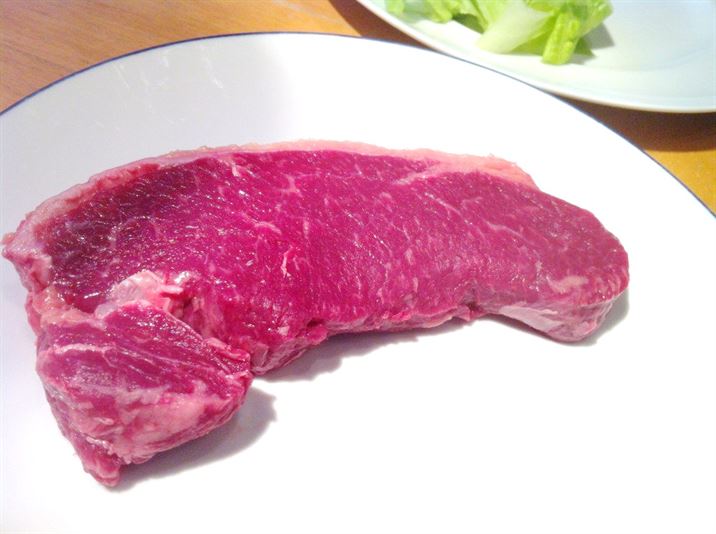Review: Aldi Wagyu Sirloin Steak, Lay The Table