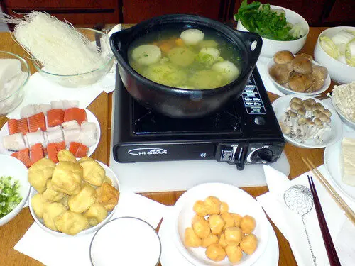 How To Make Chinese Hot Pot, Lay The Table