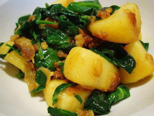 How To Make Indian Saag Aloo, Lay The Table