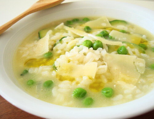 Quick &#038; Simple: Pea &#038; Courgette Risotto Soup, Lay The Table