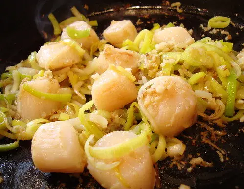 How To Make Chinese XO Scallops with Noodles, Lay The Table