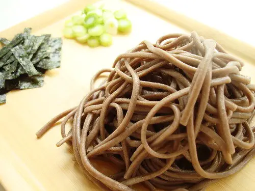 How To Make Japanese Zaru Soba, Lay The Table