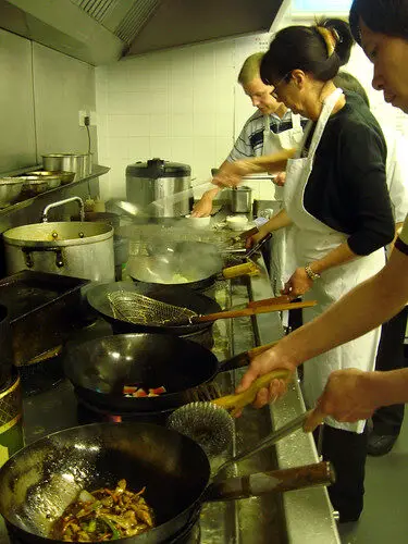 Sweet Mandarin Chinese Cookery Class, Lay The Table