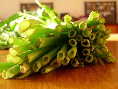 How To Make Chinese Morning Glory With Fermented Bean Curd, Lay The Table