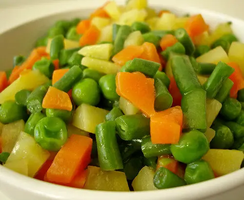 How To Make Vegetable Upma, Lay The Table