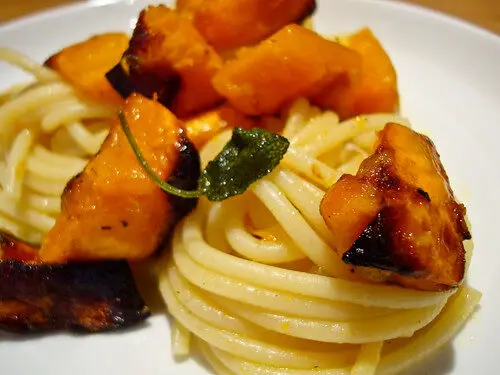 How To Make Roast Pumpkin, Butter &#038; Sage Spaghetti, Lay The Table