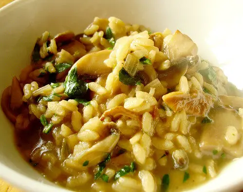 How To Make Mushroom Risotto, Lay The Table