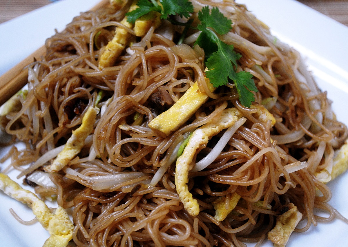 How To Make Chinese Fried Rice Noodles, Lay The Table