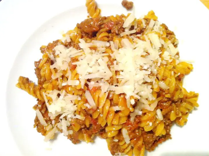 Slow Cooker Mince, Marmite and Five-Spice Ragu with Fusili, Lay The Table