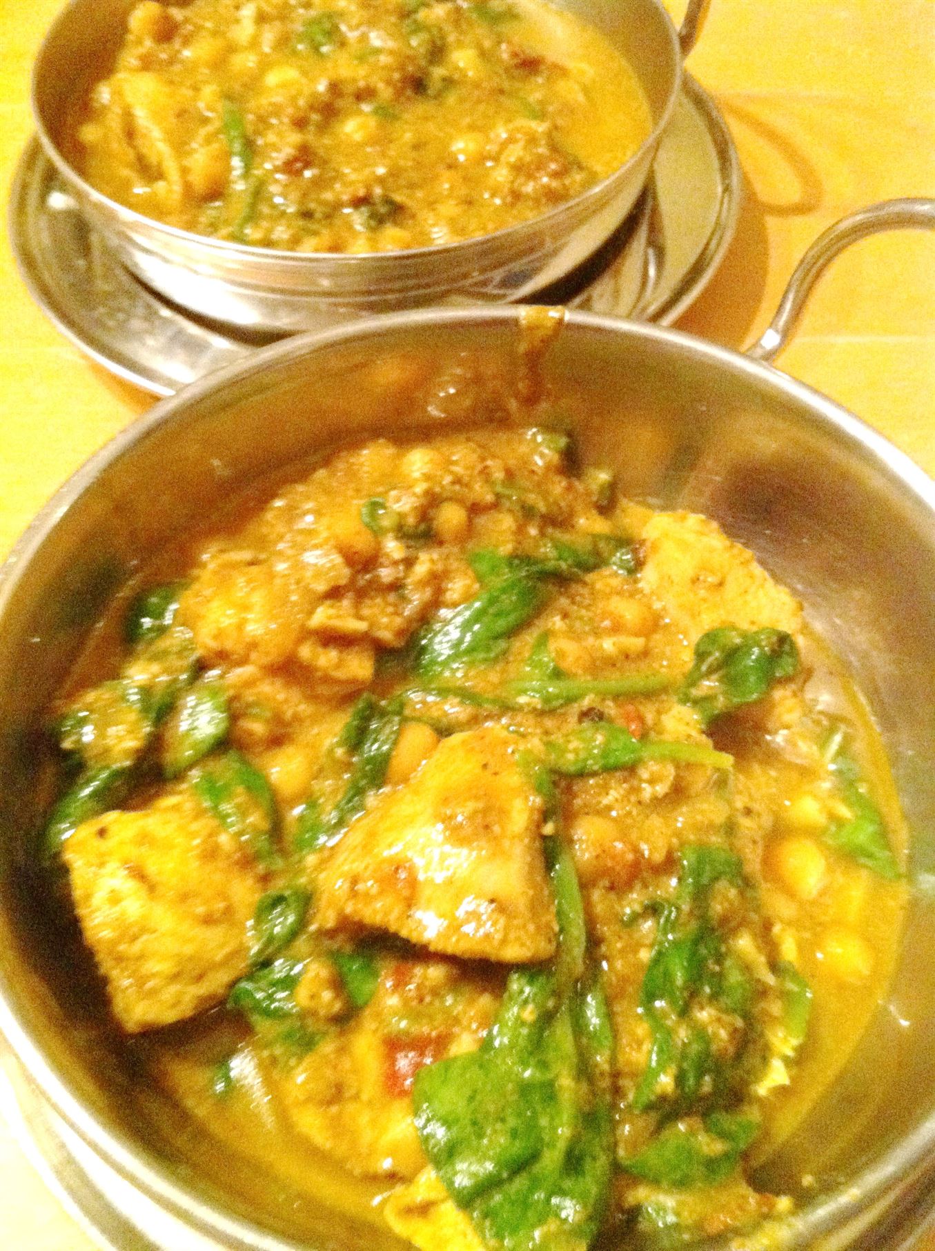 Balti Chicken with Spinach and Chickpeas, Lay The Table
