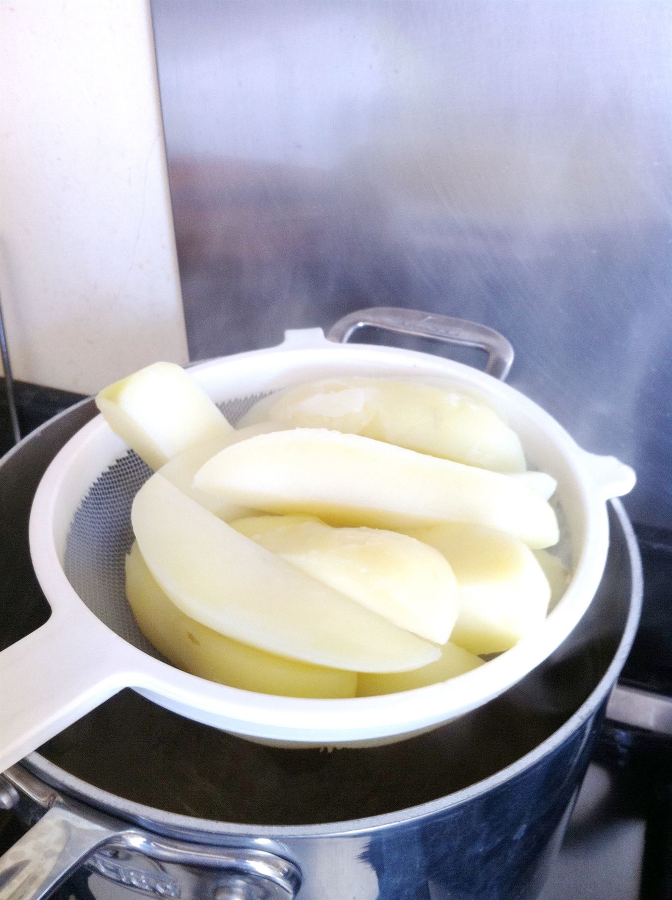 How to make¦Heston Blumenthals Thrice-Cooked Chips, Lay The Table