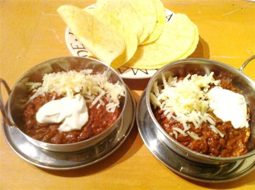 Hestons Chilli Con Carne, Lay The Table