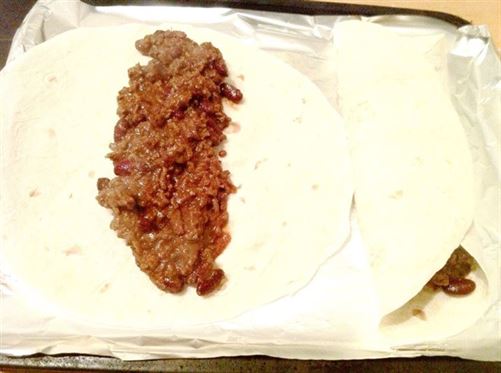 Spicy Mexican Chilli-Choc Burritos with Fresh Coriander and Soured Cream, Lay The Table