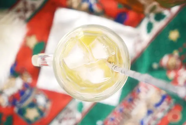 Gingerbread White Wine Cocktail &#8211; Merry Christmas in July!, Lay The Table