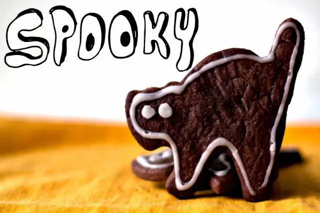 Spooky Black Cat Cookies, Lay The Table
