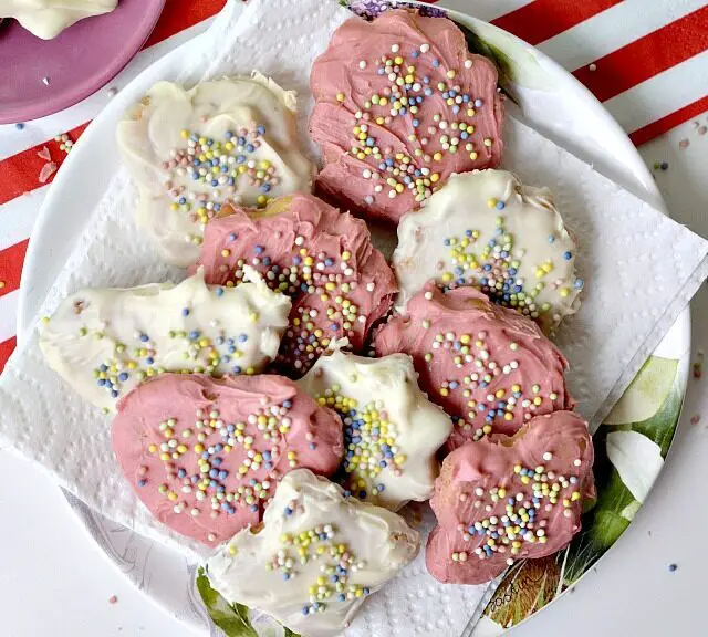 Vegan Circus Snack Cookies, Lay The Table