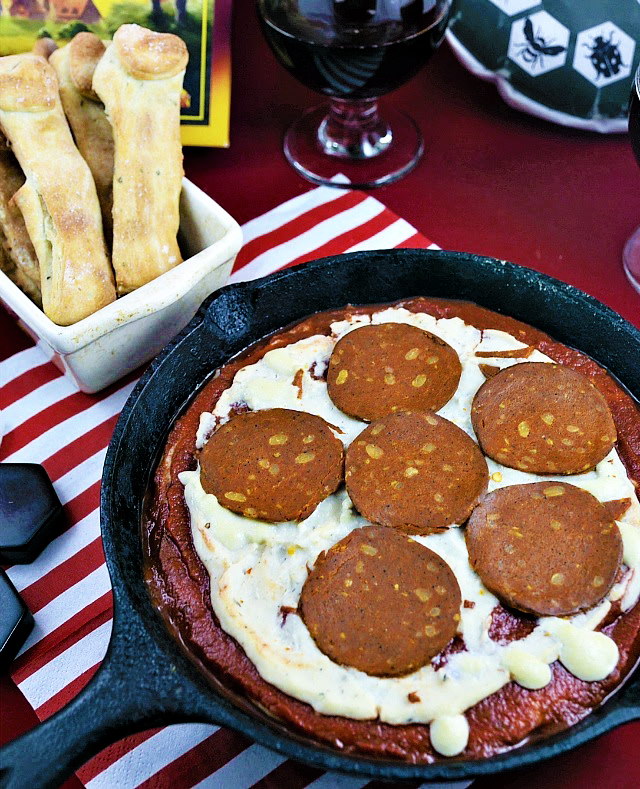 Quick and Easy Vegan Pizza Dip, Lay The Table