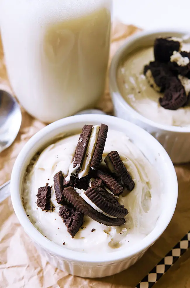 90 Second Vegan Cookies and Cream Mug Cake 【 2021